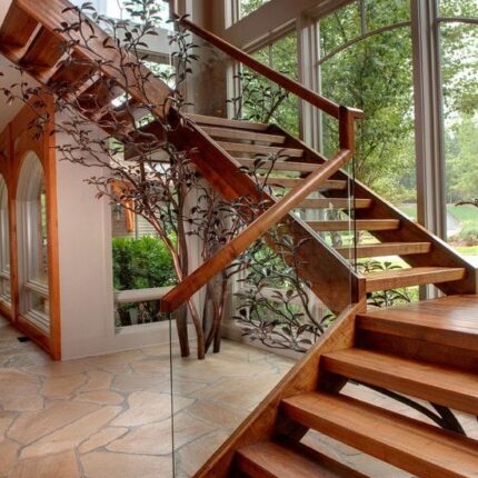 Wood & Glass Staircase – Modern Luxury Design